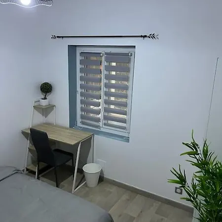 Pousada Bx - House - 10 - 18 Beds - Metro Paris Expo